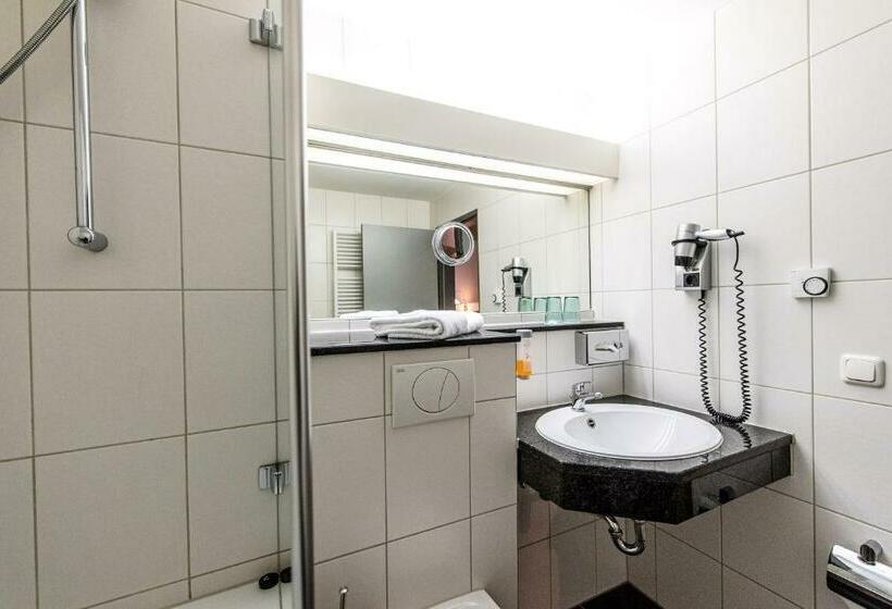 Отель Halbersbacher. Park Biedenkopf