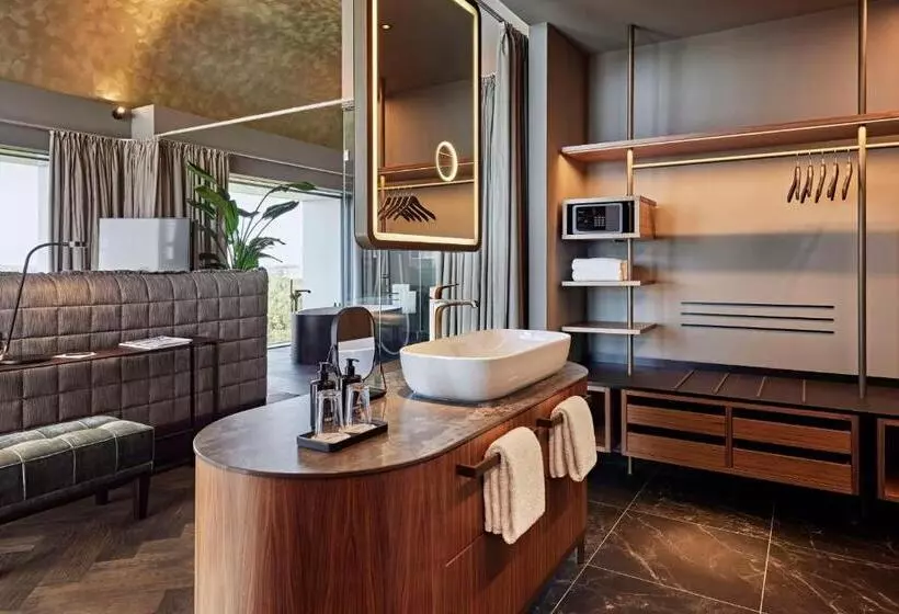 Lindner Hotel Dusseldorf Seestern, Part Of Jdv By Hyatt