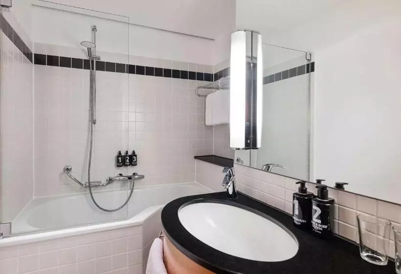 Lindner Hotel Dusseldorf Seestern, Part Of Jdv By Hyatt