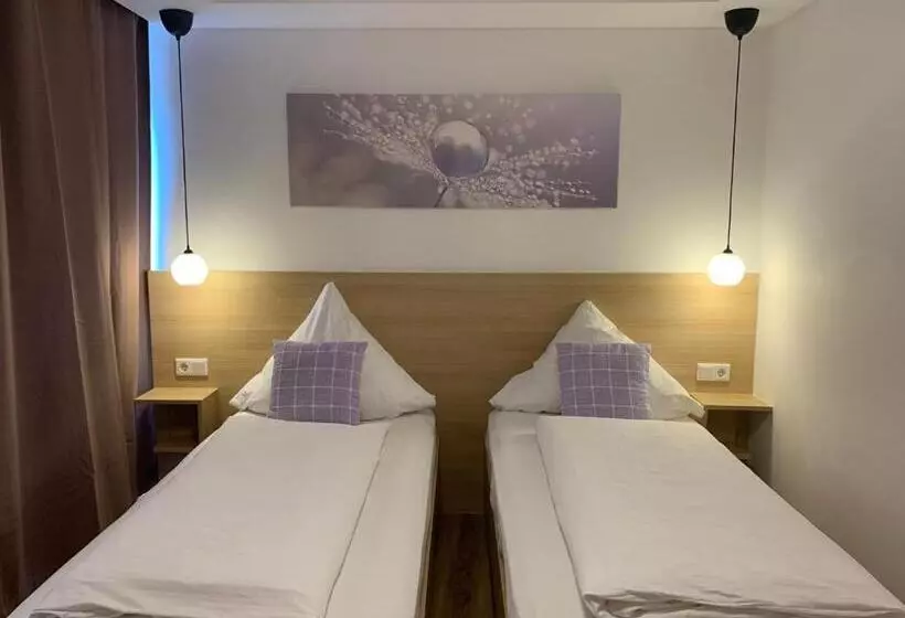 בית מלון כפרי Meerbuscher Hof