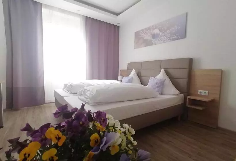 בית מלון כפרי Meerbuscher Hof