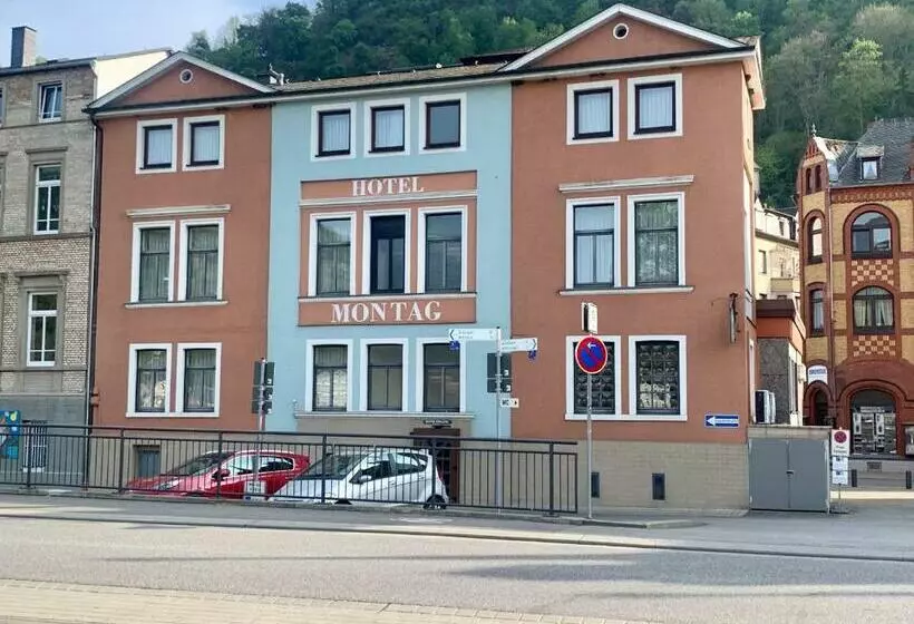 Отель Montag