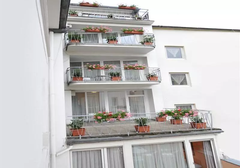 בית מלון כפרי Savoy Bonn