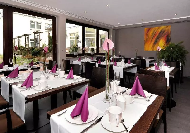 ホテル Schweizer Hof