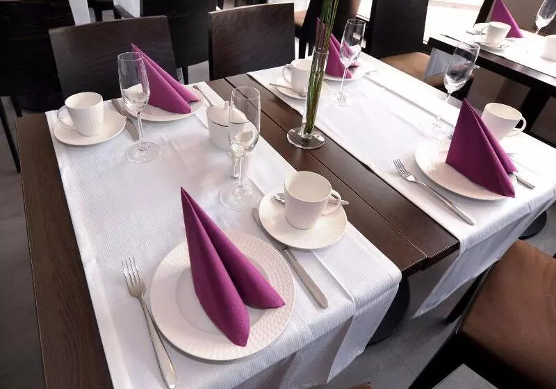 ホテル Schweizer Hof