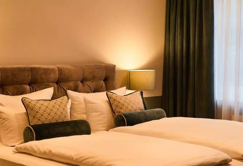 Fuchsbau Romantik Hotel & Spa Restaurant & Fox Bar