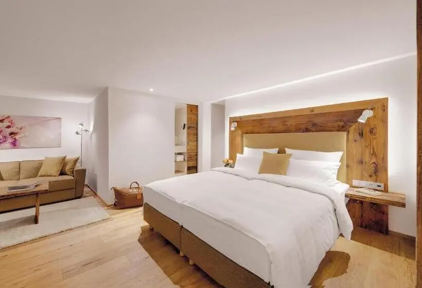 Hotel Adler Häusern Gourmet & Spa
