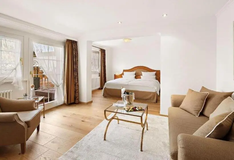 Hotel Adler Häusern Gourmet & Spa