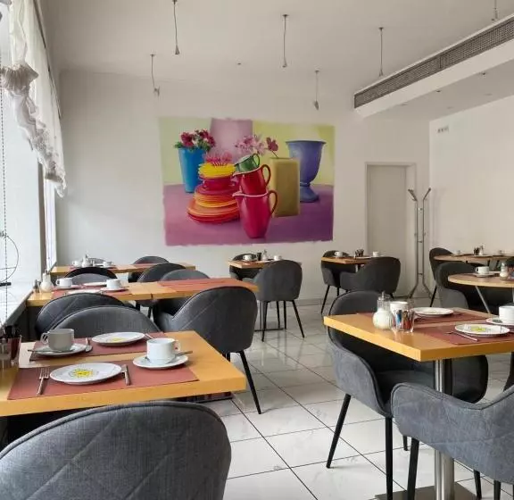 ホテル Am Ludwigsplatz