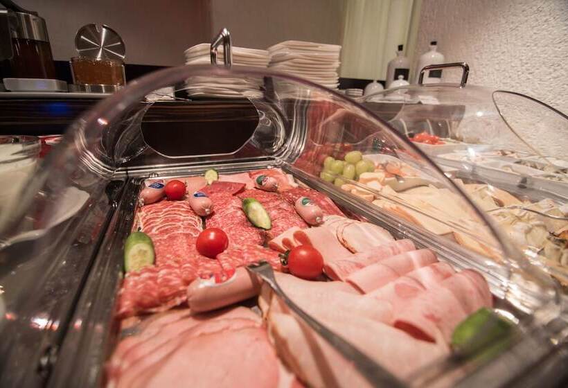 هتل Etol Superior