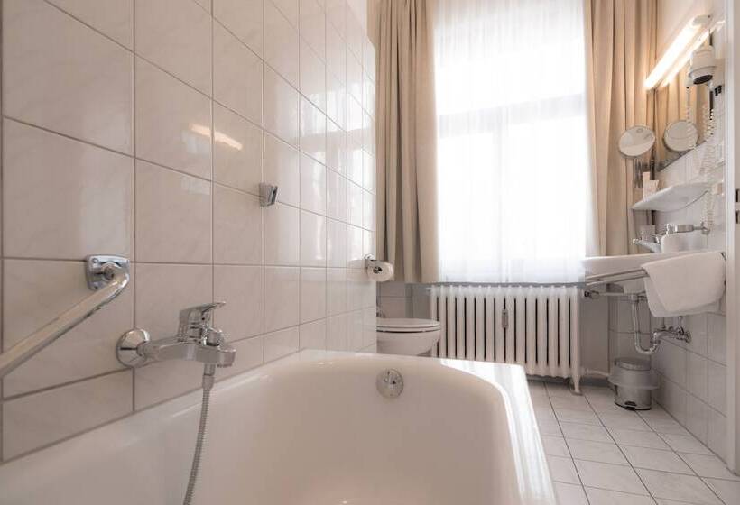 هتل Etol Superior