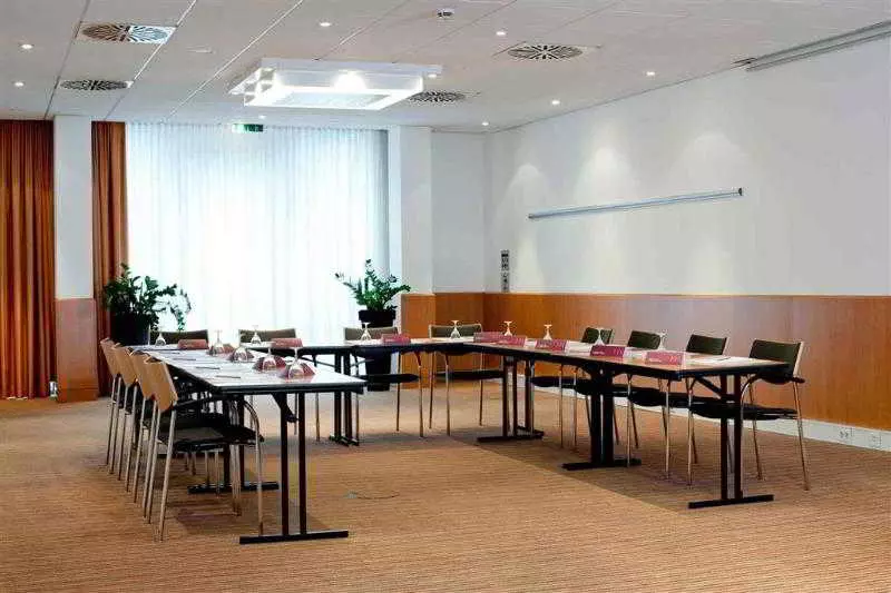 Otel Mercure  Stuttgart Sindelfingen An Der Messe