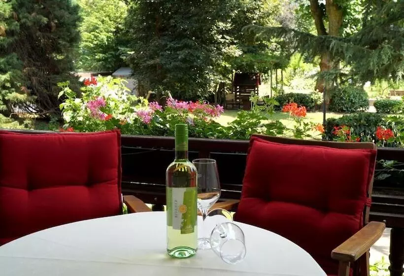 ホテル Obere Linde