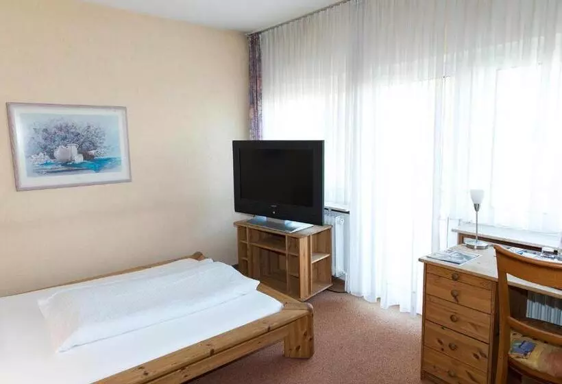 Отель Restaurant Zum Schwalbennest