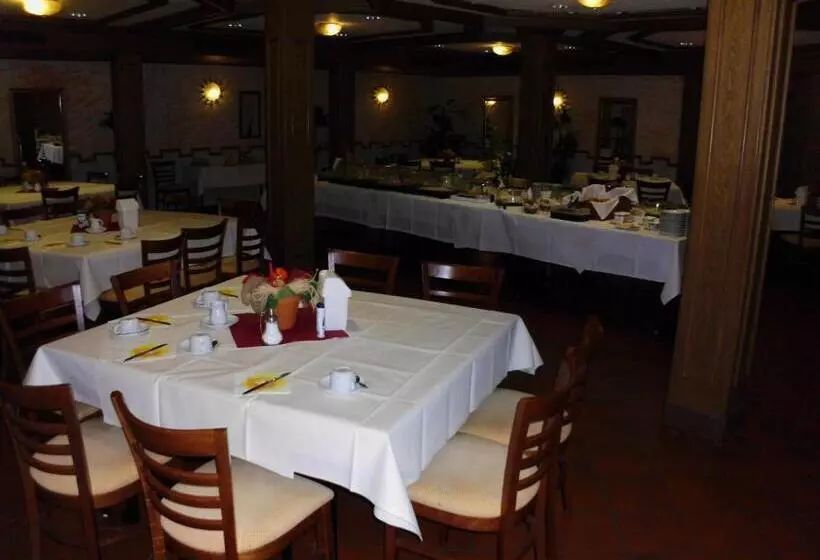 Отель Restaurant Zum Schwalbennest