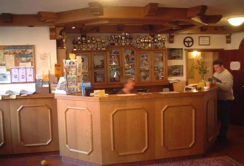 Отель Restaurant Zum Schwalbennest