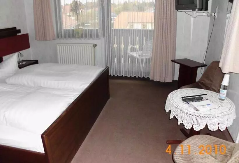 Отель Restaurant Zum Schwalbennest