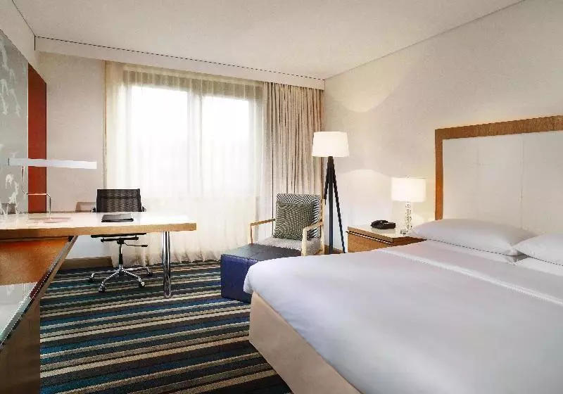 Sheraton Frankfurt Airport Hotel & Conference Center