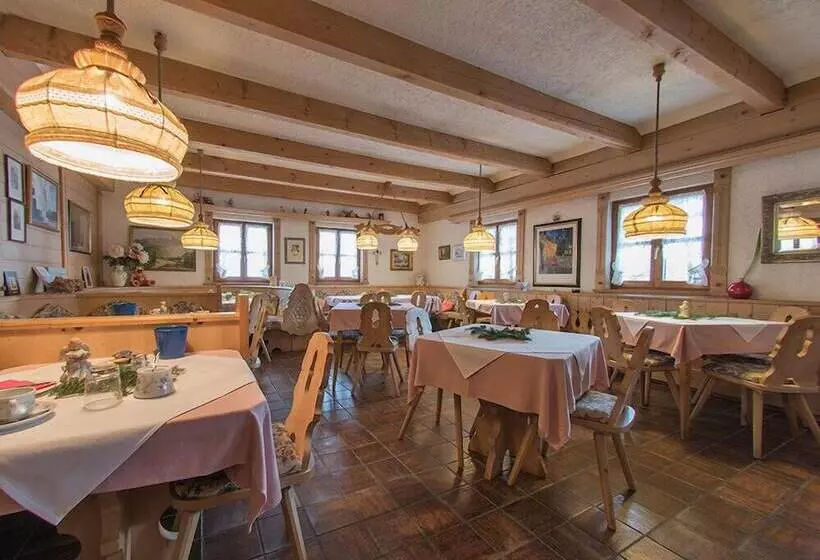 Отель Alpenrose