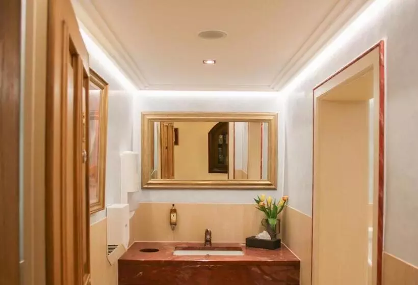 Отель Brauereigasthof Landwehr Bräu