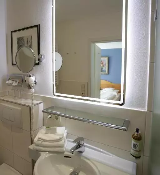 Отель Brauereigasthof Landwehr Bräu