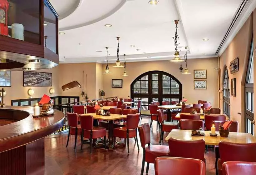 هتل Hilton Dresden An Der Frauenkirche