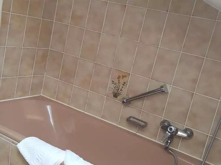 호텔 Hostel Am Schönenberg