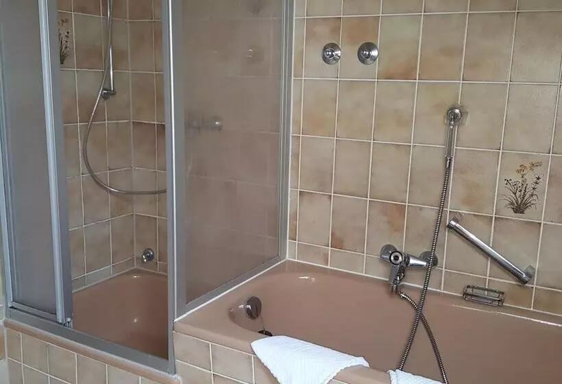 호텔 Hostel Am Schönenberg