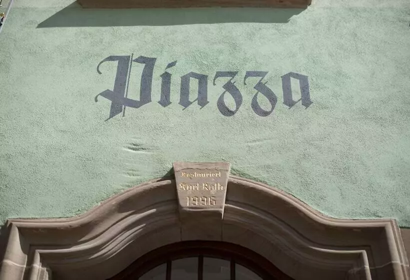 Отель Piazza