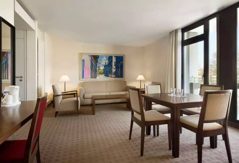 Hotel Ramada Nürnberg Park