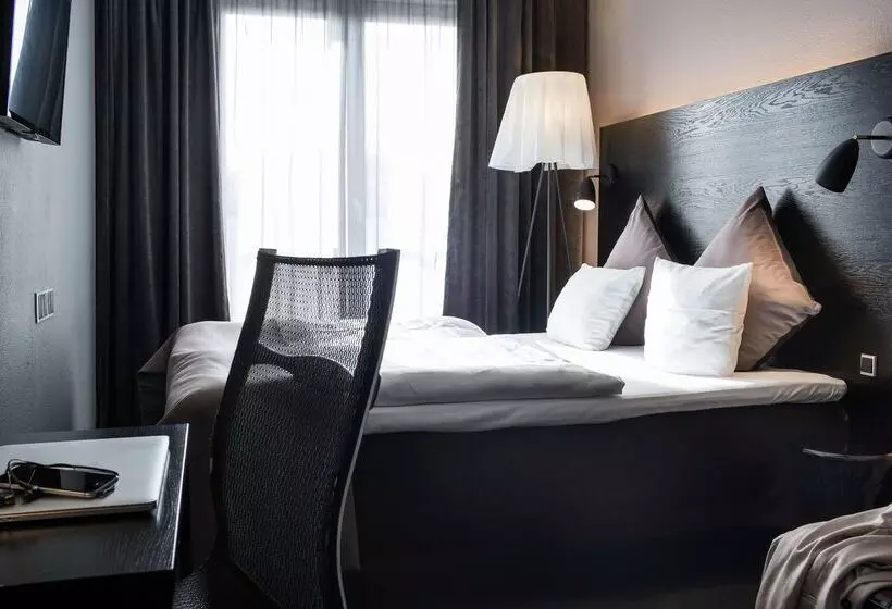 בית מלון כפרי Scandic Front