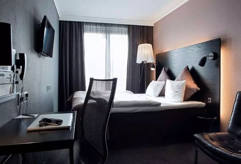 בית מלון כפרי Scandic Front