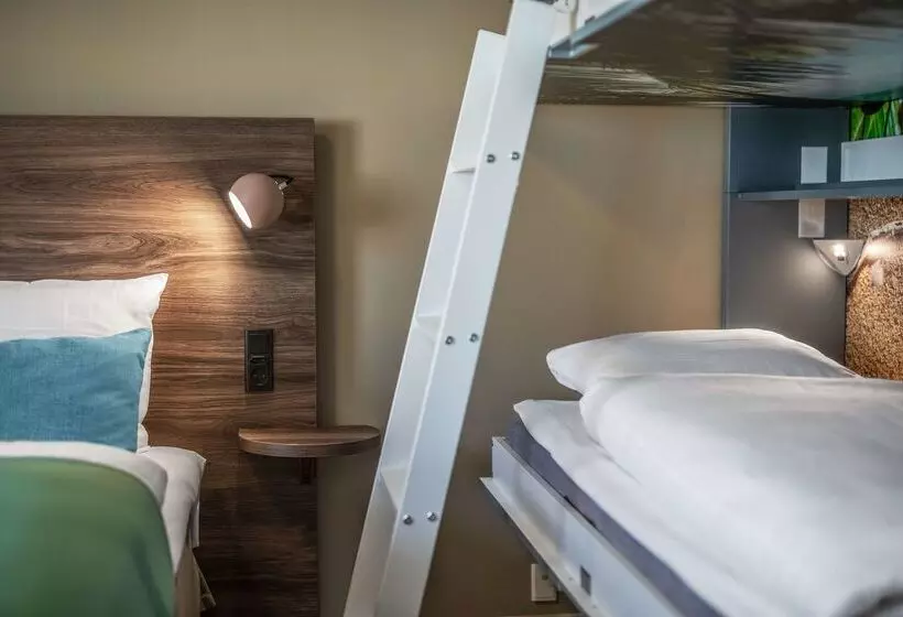 Quality Hotel The Reef