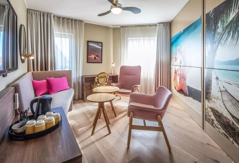 Quality Hotel The Reef