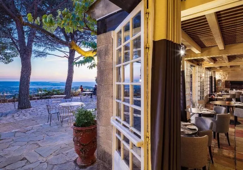 Garrigae Abbaye De Sainte Croix Hotel Et Table Provencale D Elegance