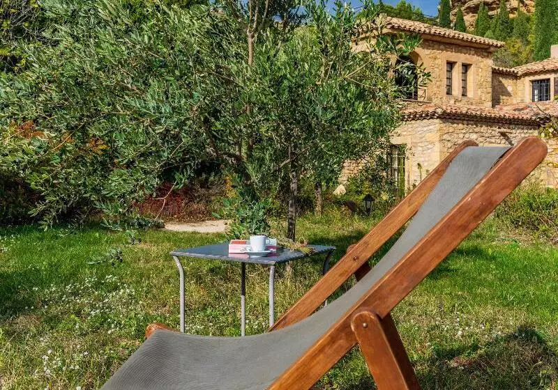 Garrigae Abbaye De Sainte Croix Hotel Et Table Provencale D Elegance