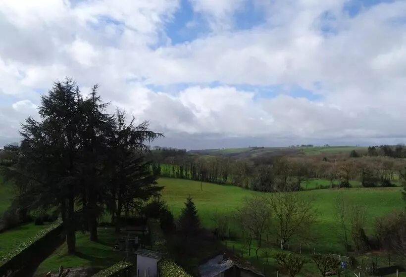 ホテル Au Bon Accueil