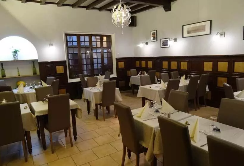 ホテル Au Bon Accueil