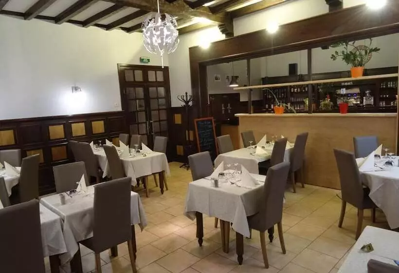 ホテル Au Bon Accueil