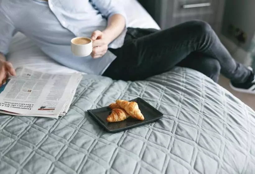 Hibernian Hotel & Leisure Centre