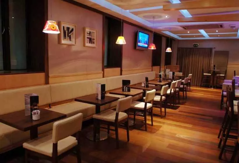 Hibernian Hotel & Leisure Centre