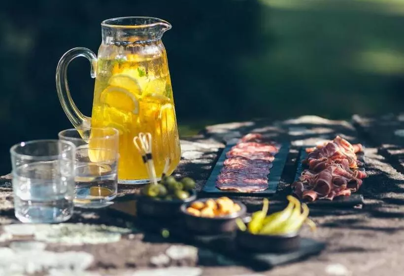 ホテル Hôtel Arcé