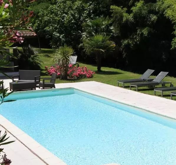 ホテル Hôtel Arcé