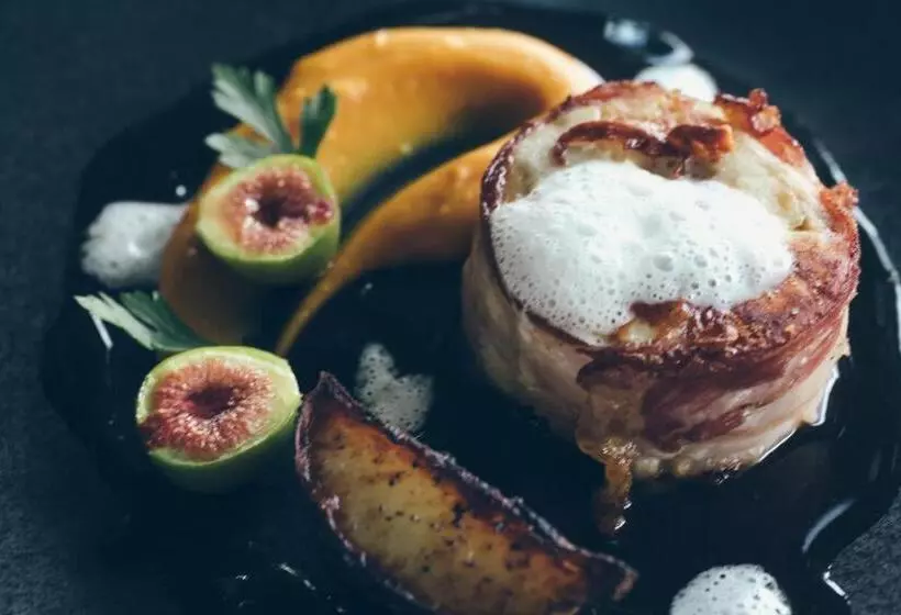 ホテル Hôtel Arcé