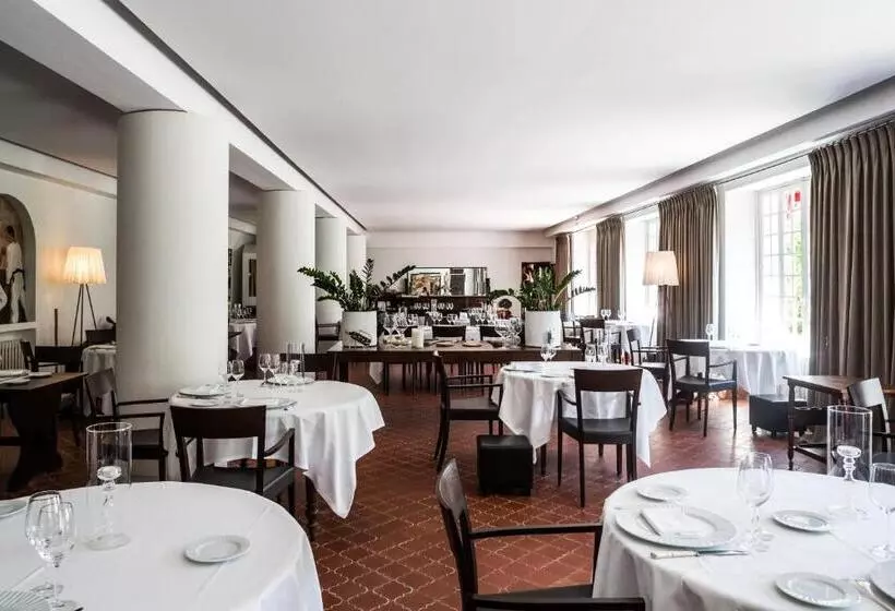 ホテル Hôtel Arcé