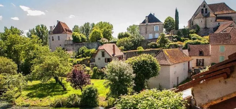 Logis Hotels   Auberge De L île   Hôtel 3 étoiles Et Restaurant