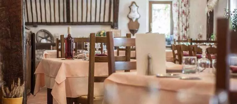 Logis Hotels   Auberge De L île   Hôtel 3 étoiles Et Restaurant