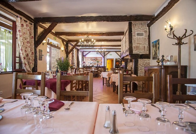 Logis Hotels   Auberge De L île   Hôtel 3 étoiles Et Restaurant