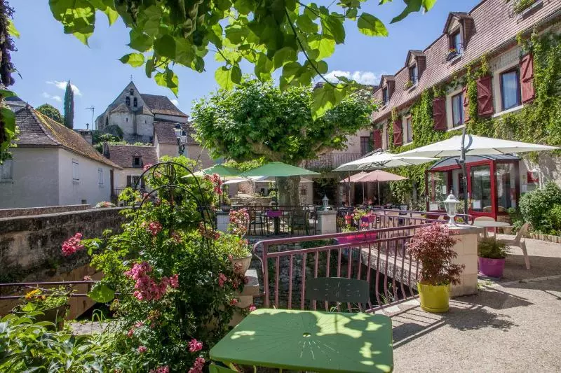 Logis Hotels   Auberge De L île   Hôtel 3 étoiles Et Restaurant