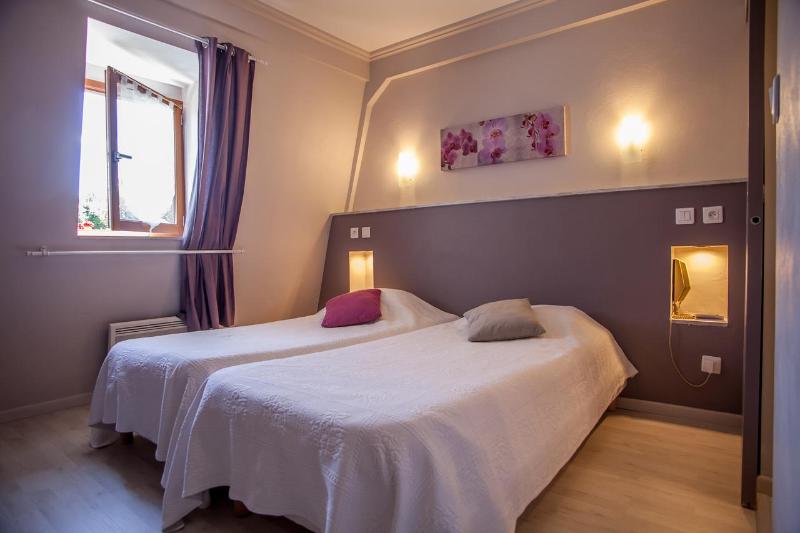 Logis Hotels   Auberge De L île   Hôtel 3 étoiles Et Restaurant